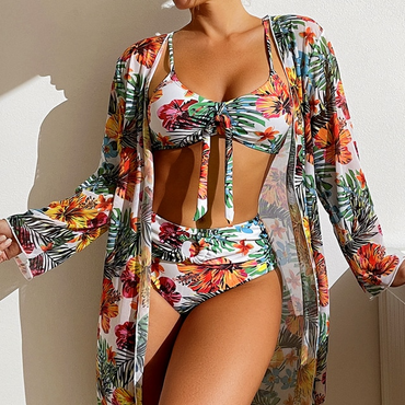 Dreiteiliges Bikini Set