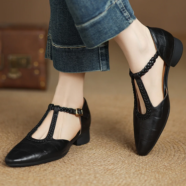 Astrid – Klassischer Lederschuh mit geflochtenem T-Riemen