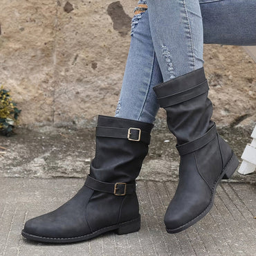 Schicke Leder-Stiefel mit Schnallendetail