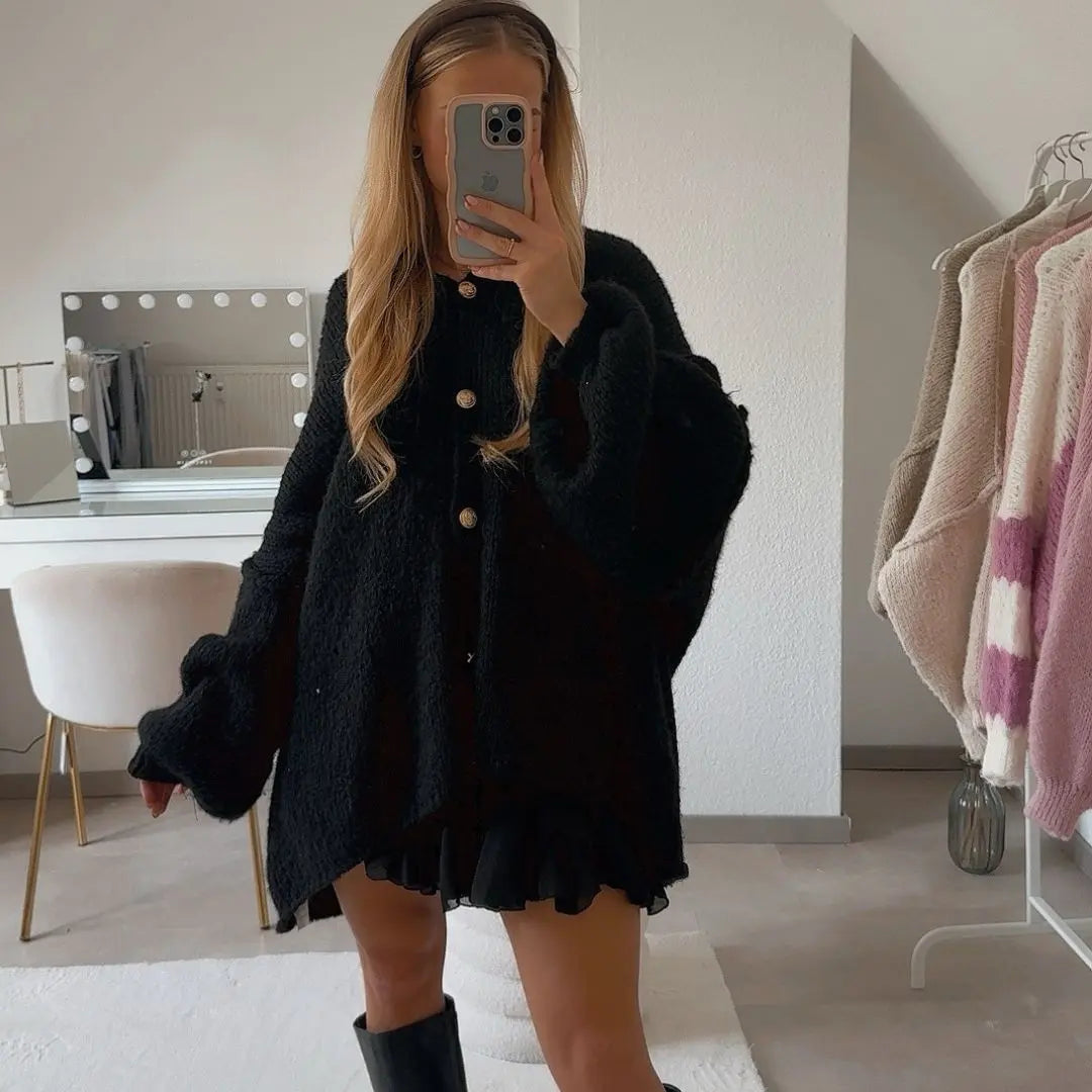 Bella | Übergroße Strick-Cardigan mit Goldknöpfen