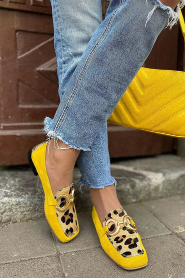 Ally | Gelber Loafer mit Tierprint-Detail