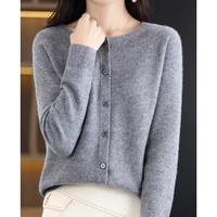 Luxuriöse Damen Strickjacke aus 100% Merinowolle mit O-Ausschnitt