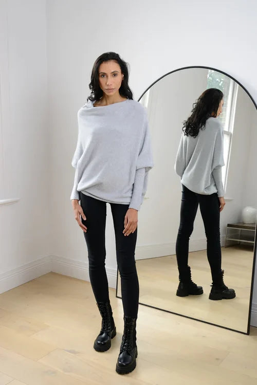 Asymmetrisch drapierter Pullover
