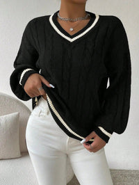 Freja | Gestreiftes Kabelstrickpullover Mit V Neck
