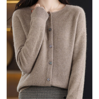 Luxuriöse Damen Strickjacke aus 100% Merinowolle mit O-Ausschnitt