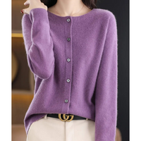 Luxuriöse Damen Strickjacke aus 100% Merinowolle mit O-Ausschnitt