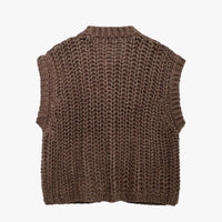 Kyra | Ärmellose Strickweste mit Goldenen Knöpfen
