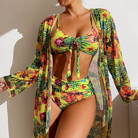 Dreiteiliges Bikini Set