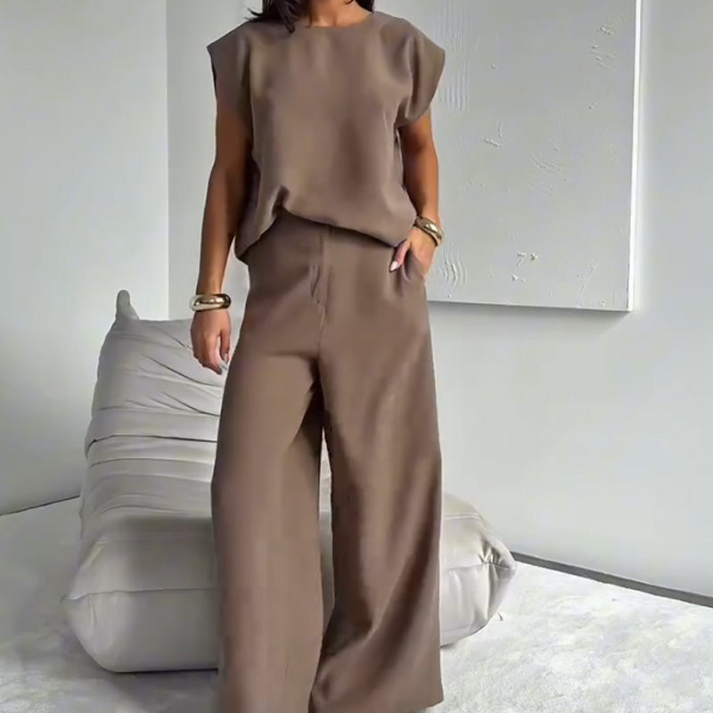 Schickes zweiteiliges Set aus T-Shirt und weiten Hosen