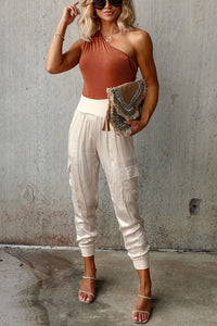 Satin-Jogginghose mit hoher Taille und Taschen