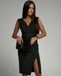 Brenda | Figurbetontes Kleid mit V-Ausschnitt und Schlitz
