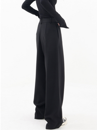 Vera | Übergroße Hose mit Doppelknoten-Detail