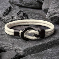 Stilvolles handgefertigtes Seilarmband für Männer - perfekt für einen lässigen Herbstlook!