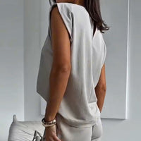 Schickes zweiteiliges Set aus T-Shirt und weiten Hosen