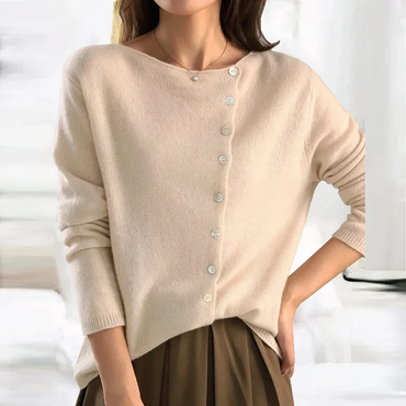 Modische Strickjacke mit Knopfverschluss - Arleth