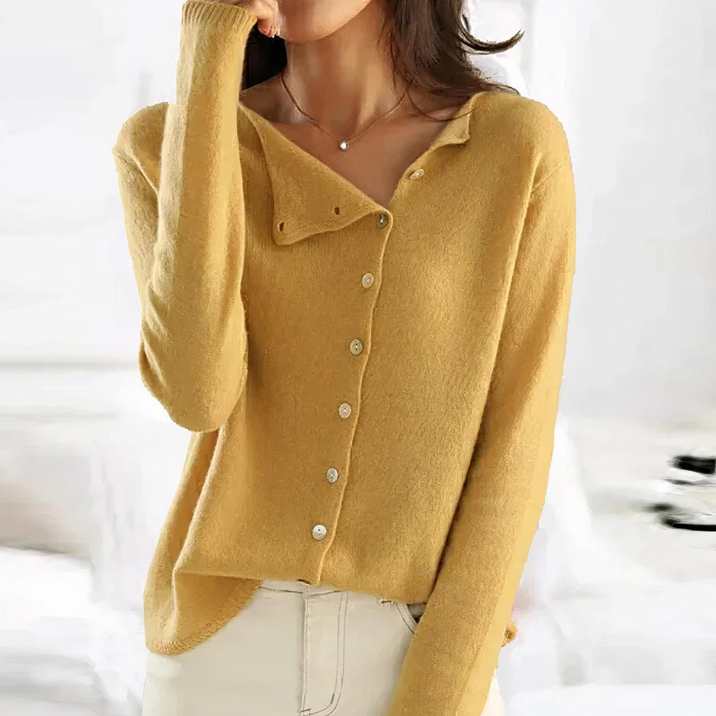Modische Strickjacke mit Knopfverschluss - Arleth