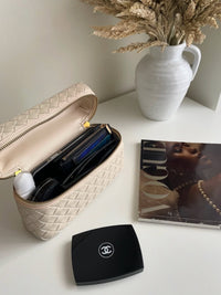Julia | Strukturierte, glänzende Tasche aus gewebtem Material