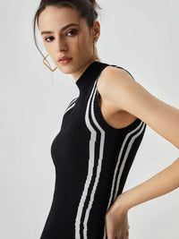 Asymmetrisches Strickkleid