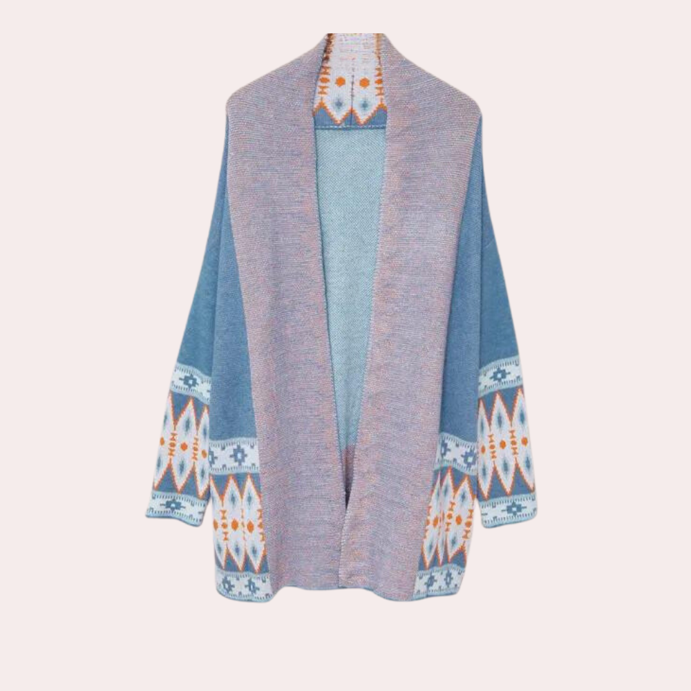 Trendige Damenstrickjacke im Boho-Stil für einen unbeschwerten Look