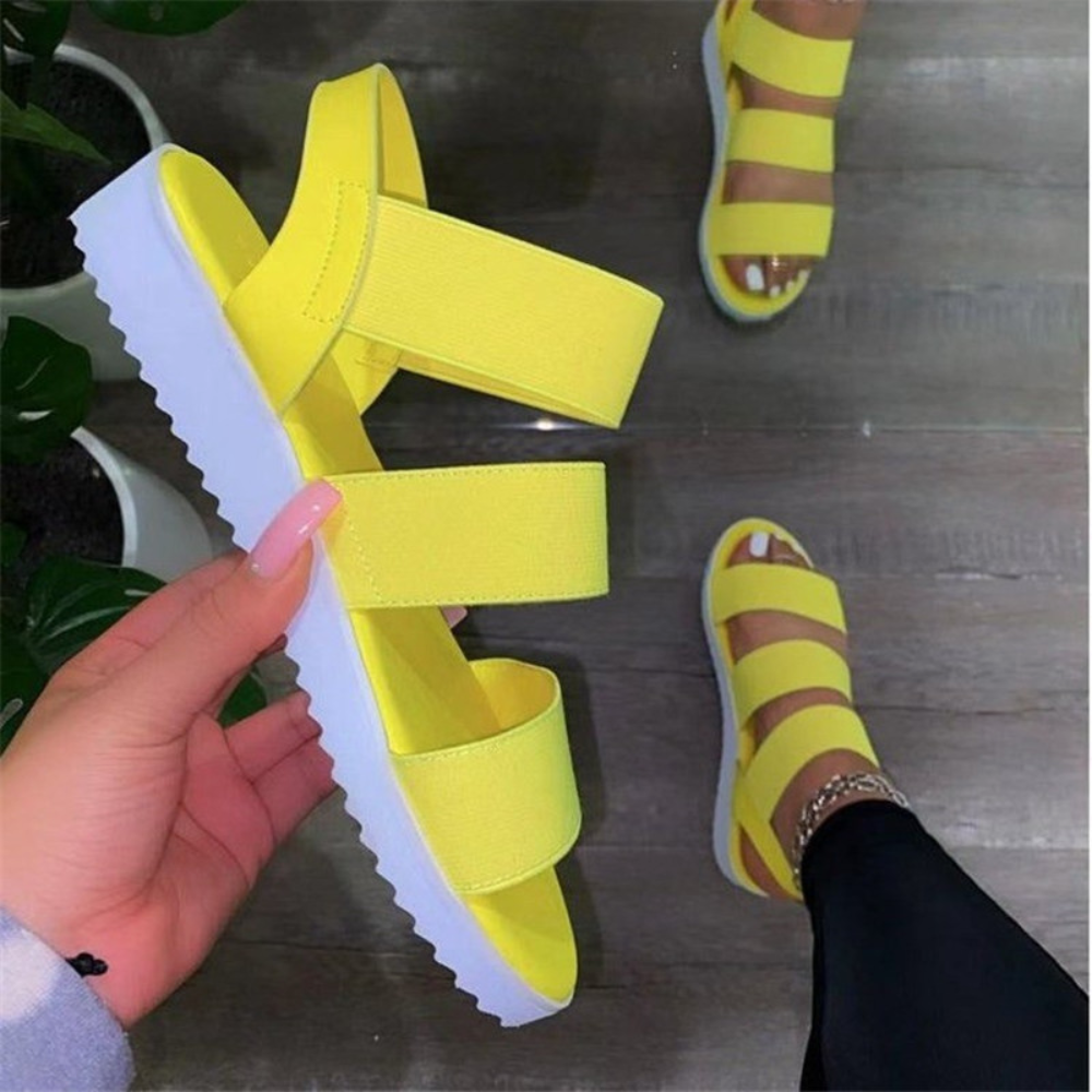 Modische und bequeme Damensandalen mit trendigen Riemchen