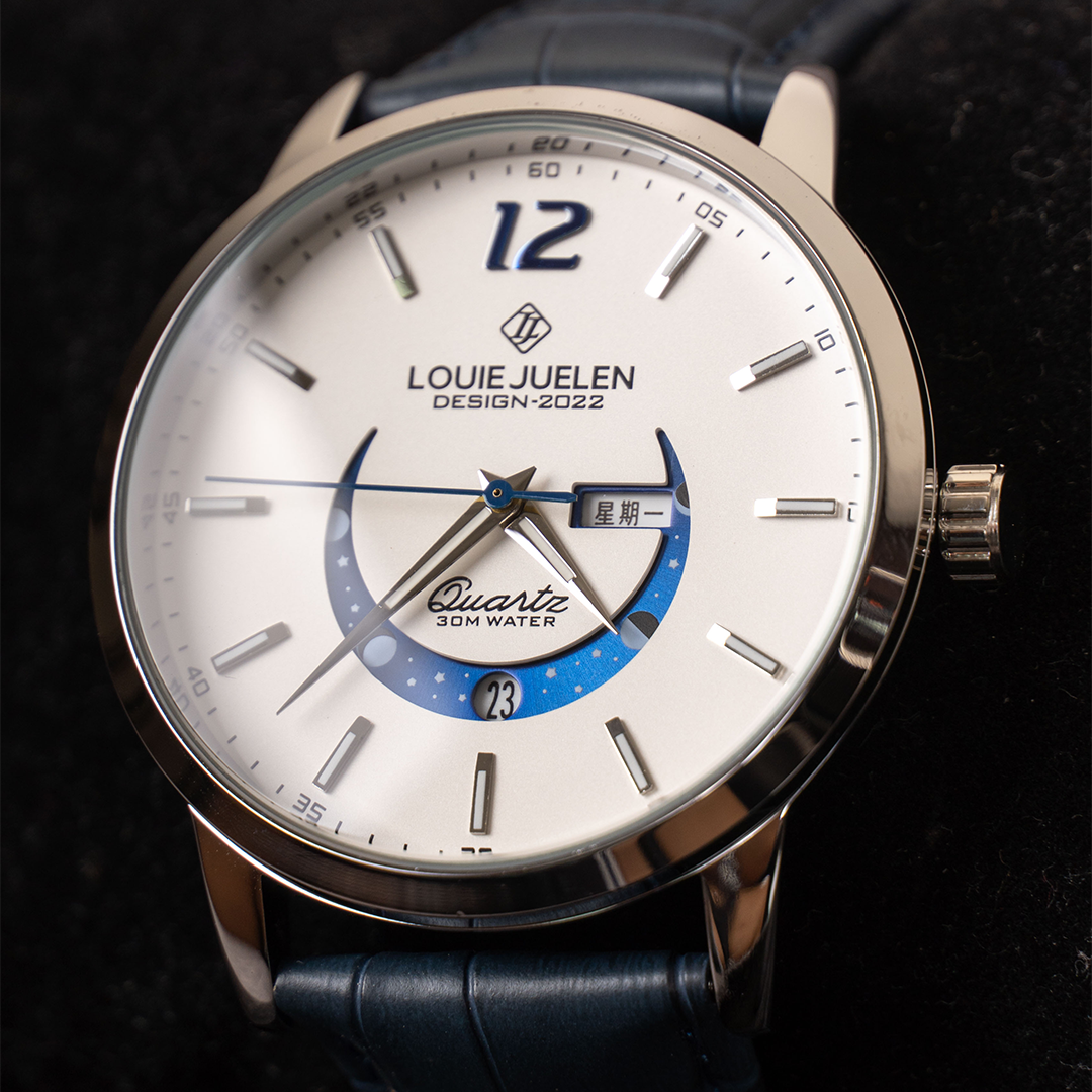 Elegante Uhr mit Mondphase