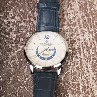 Elegante Uhr mit Mondphase