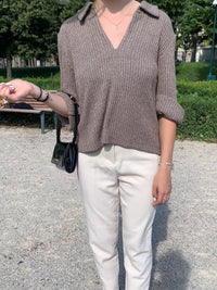 Gerippter Strickpullover mit Kragen