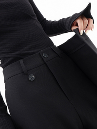 Vera | Übergroße Hose mit Doppelknoten-Detail