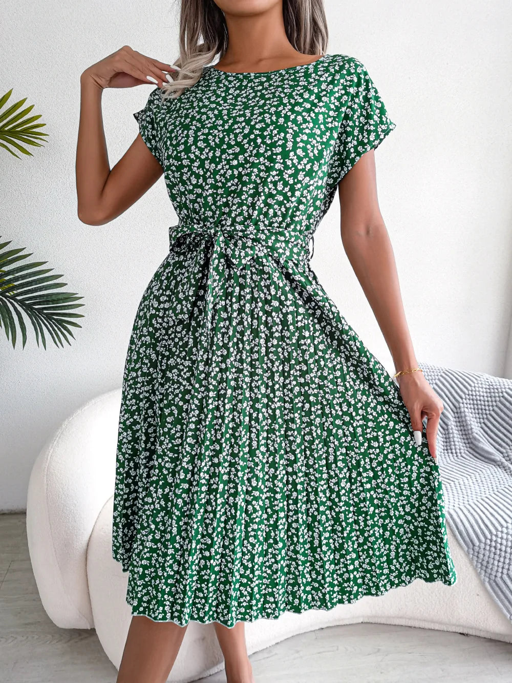 Sommerliches Chiffonkleid mit Blumenmuster