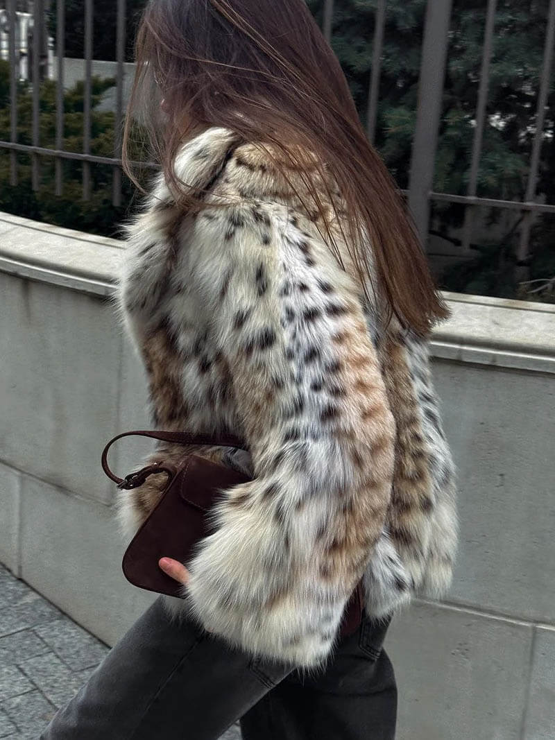 Audrey™ - Pelzjacke mit Leopardenmuster