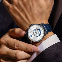 Elegante Uhr mit Mondphase