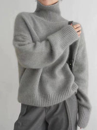Gemütlicher weicher Strickpullover mit Rollkragen für herbstliche Schichten