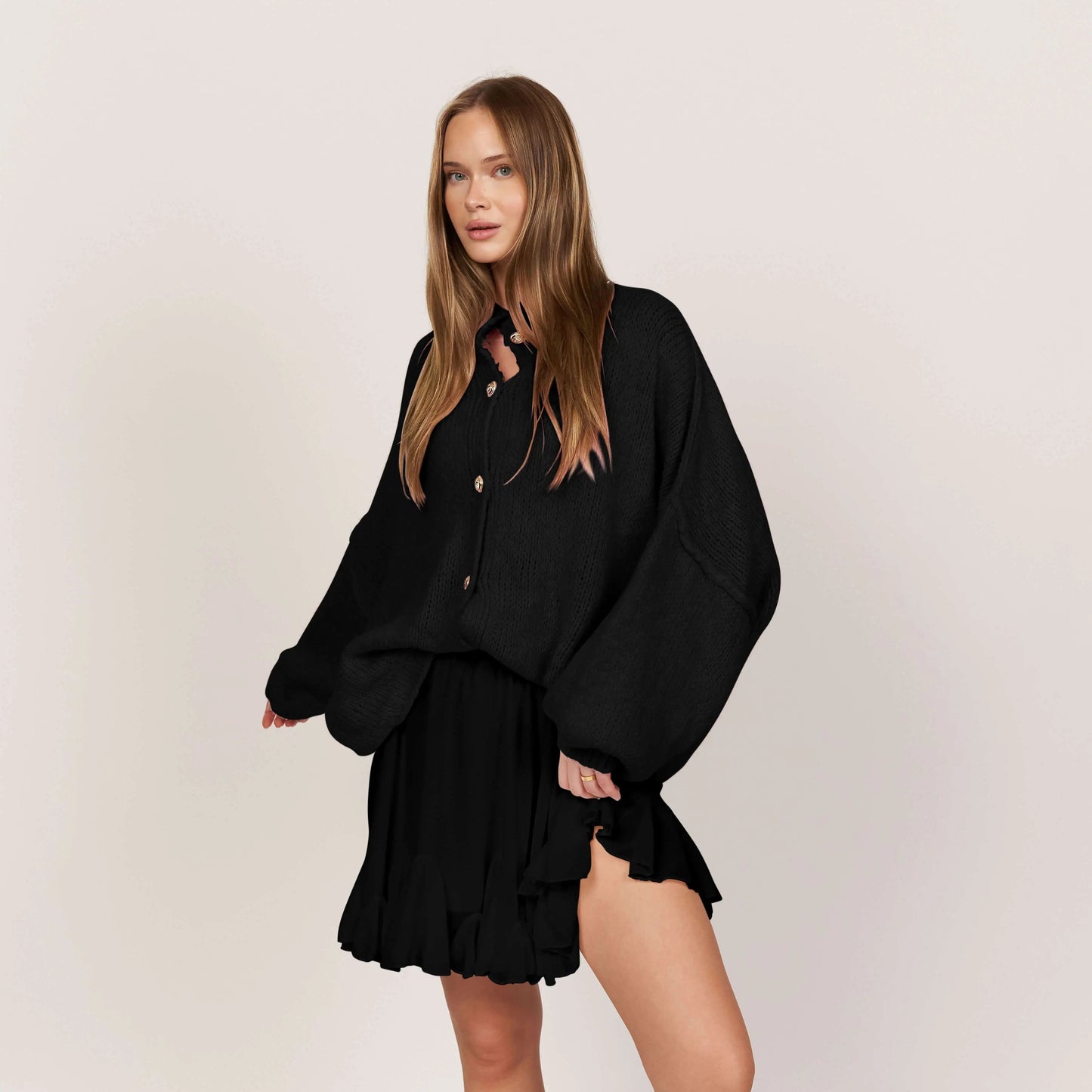Bella | Übergroße Strick-Cardigan mit Goldknöpfen