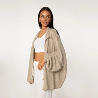 Bella | Übergroße Strick-Cardigan mit Goldknöpfen