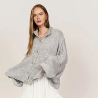 Bella | Übergroße Strick-Cardigan mit Goldknöpfen